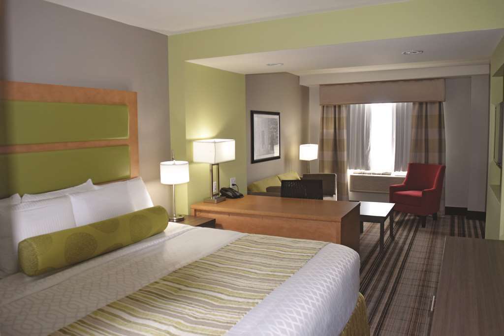 La Quinta Inn & Suites Far Rockaway - Beach Hotel New York Zimmer foto